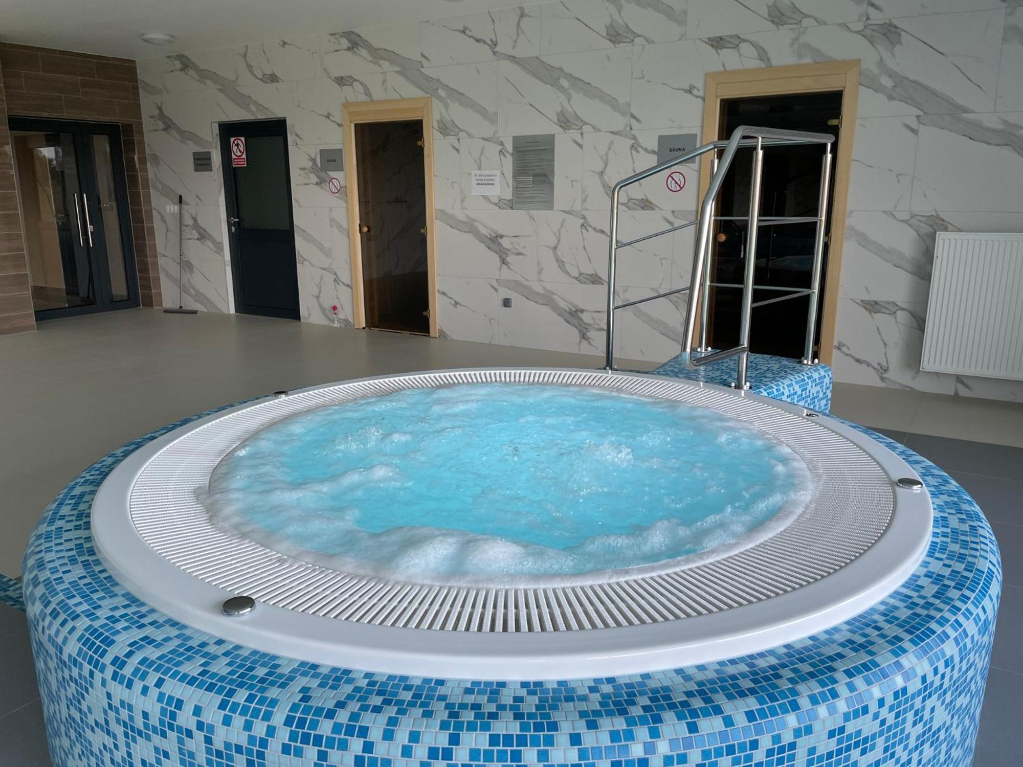 Ostseeperle - Pool, Sauna, 2 Bikes จีฟโนฟ ภายนอก รูปภาพ